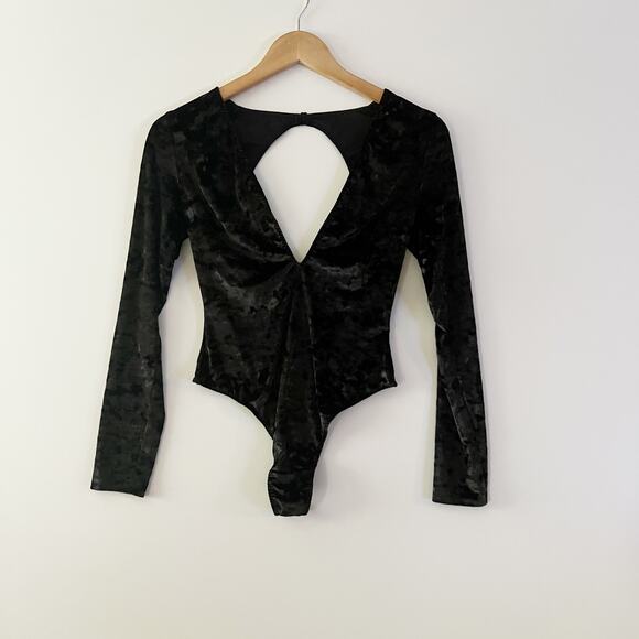 Victoria's Secret Black Velvet Long Sleeve Bodysuit XS/Small - Picture 1 of 5